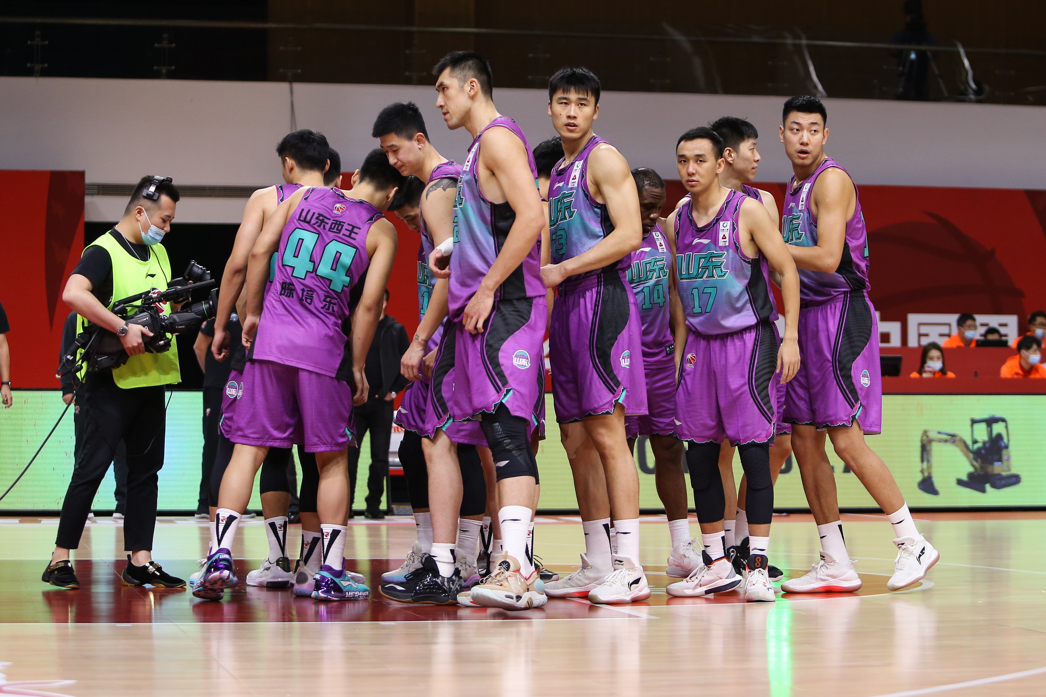 jnh-山东男篮内部会议纪要流出——赛前止住颓势，德甲使命明确，资深球员宣示担当的简单介绍